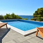 Rato Apartment