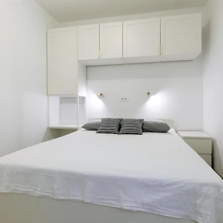 Apartment Rato